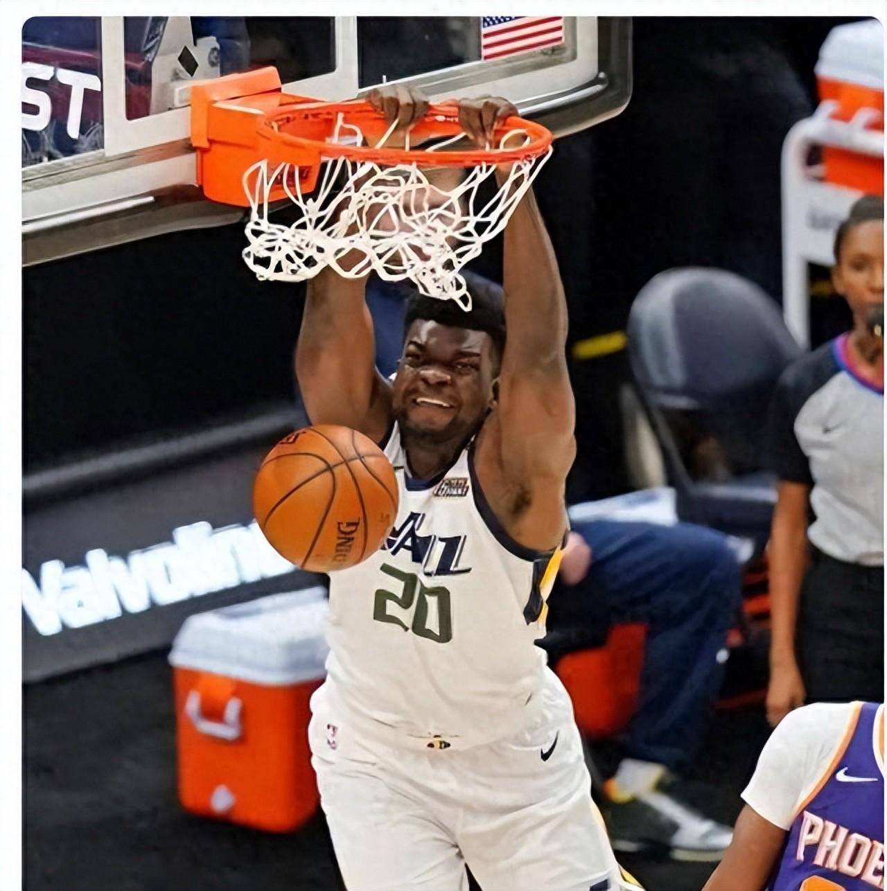 加时末段那不勒斯备战NBA常规赛；主帅复盘细节曝光；压力陡增；球队文化再被提及的简单介绍