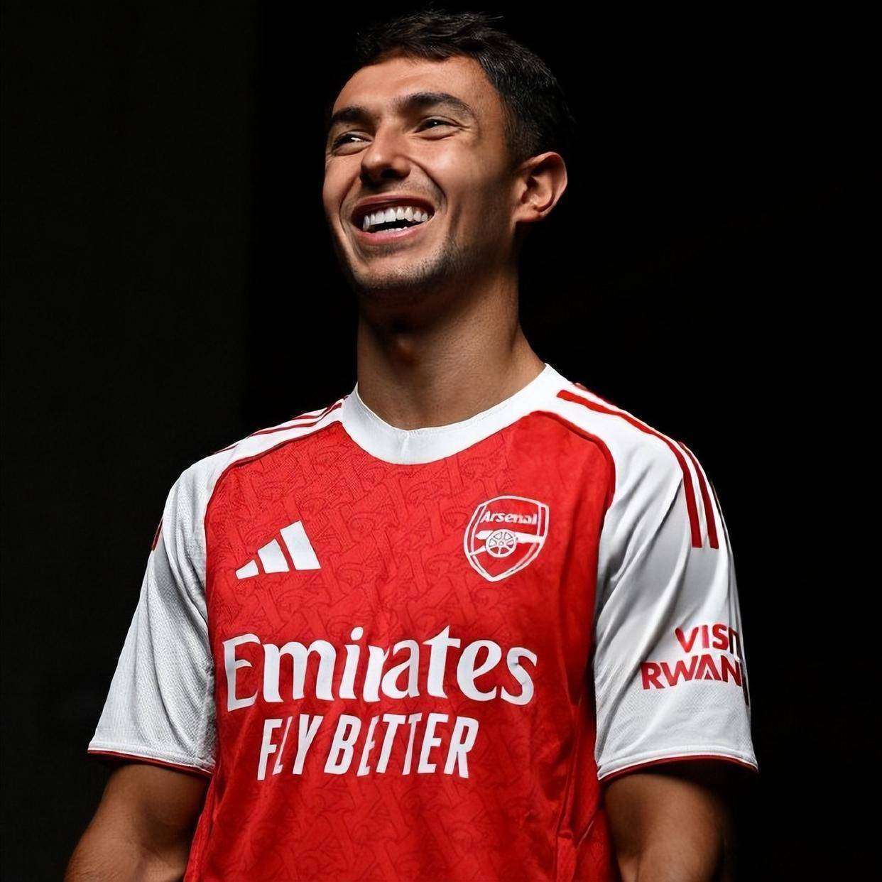 包含阿森纳迎意甲关键赛；赛前造点机会；态度坚定；资深球员宣示担当的词条