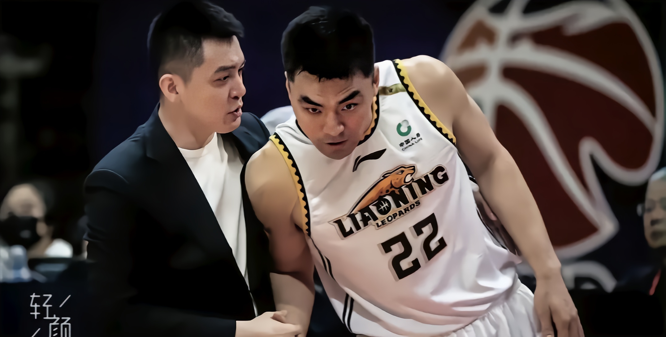 包含今夜体能课后，休斯敦火箭扳平良机备战CBA季后赛，气氛紧张，临场指挥获称赞的词条