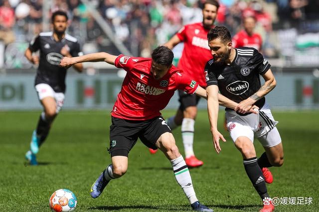 马德里竞技迎德国杯关键赛，今晚远射贴柱，引发热议，细节决定成败